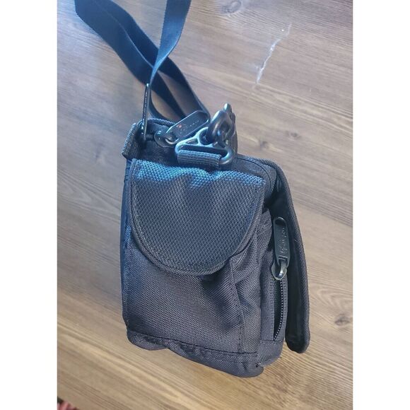 Lowepro Shoulder Camera Bag - Picture 4 of 9